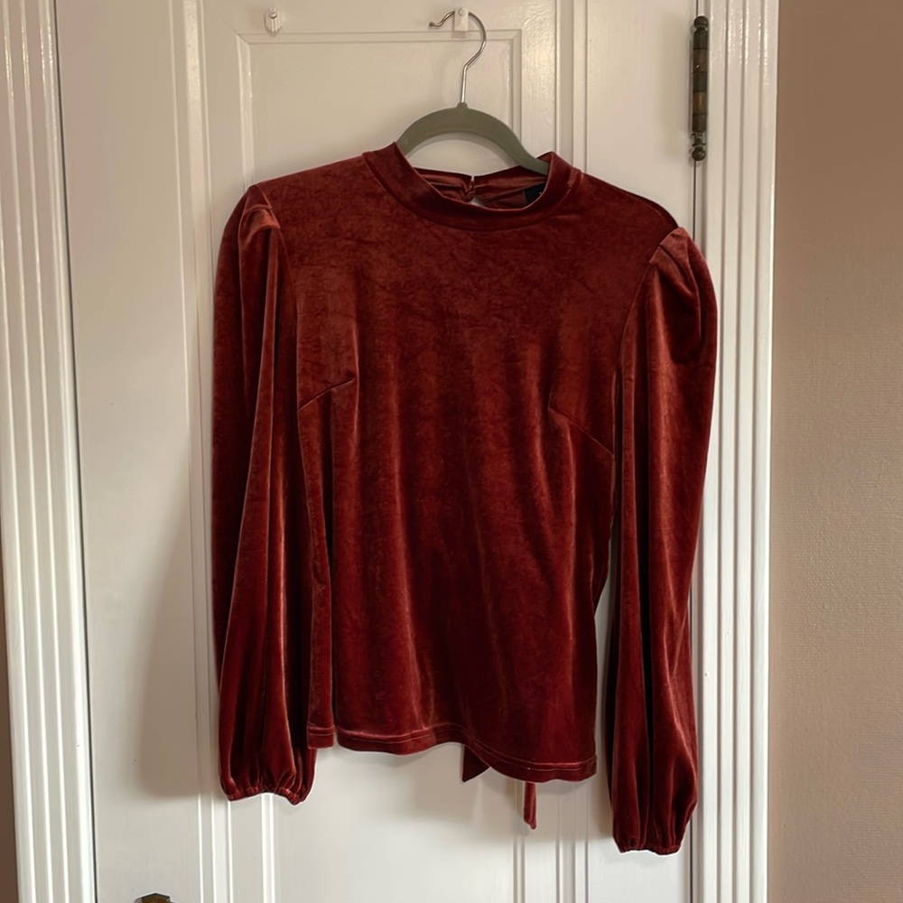 Vici open back velvet top